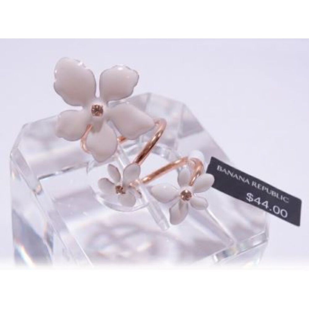 Banana Republic Women's White Enamel Wildflower Ring Sz 5 7 8